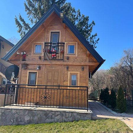 Apartmani Joka I Drvene Kucice Врдник Экстерьер фото